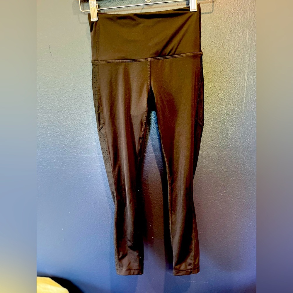 Theses are water pants from Athleta great for swimming